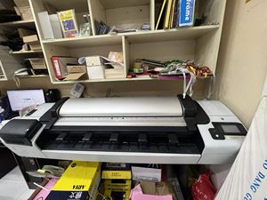 彩色惠普t2300型号绘图仪,当初26000元买来的,买来怕