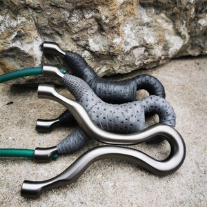 冷弯12毫米马蹄渐变顶卡射鱼弹弓单卡弹弓非美卡西装暴徒弹弓