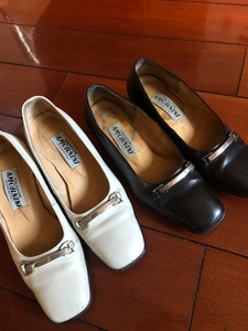 阿曼尼女鞋,35码,黑白同款两双,专柜正品,里外全皮.黑色穿