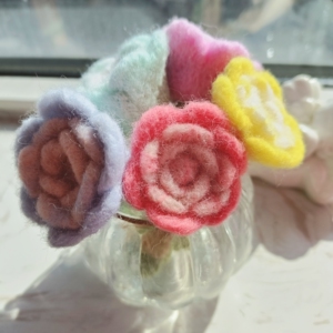 000人付款淘宝原创   摄影道具儿童成人手工羊毛毡玫瑰花帽子t_15