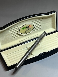 卡帝乐cartelo钢笔,钢套,镀金笔尖,金新未使用.一口价