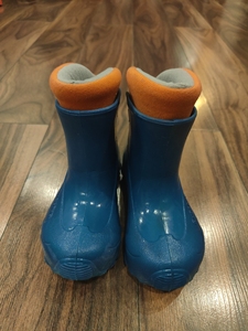 迪卡侬儿童雨鞋,冬天套上内胆保暖穿,夏天可以直接穿.26-2