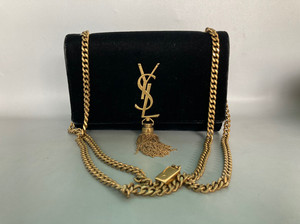 圣罗兰/ysl 流苏毛绒链条黑色包包 价格美丽 好分享