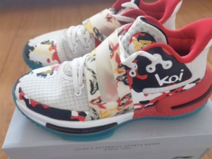 匹克 态极 闪现2代 锦鲤实战篮球鞋 白红配色 帮我亲弟弟出