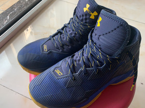 安德玛库里一代