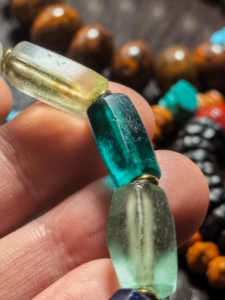 汉代合浦时期,海上丝绸之路海丝遗珍-宝石琉璃.内敛难掩惊艳.