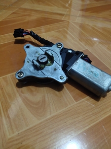 长安逸动 天窗马达 电机