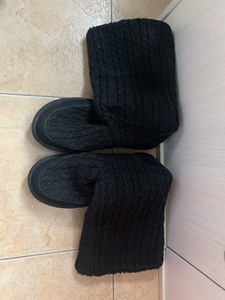 skechers 的冬天靴子，鞋子里面有毛，我在广州很少机会