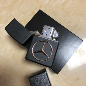 奔驰打火机zippo