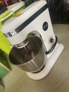 乐创鲜奶机和面机商用揉面机搅拌机厨师机打蛋器奶油打发机