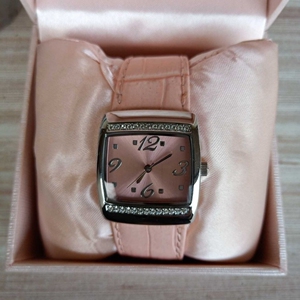 正品玫琳凯手表