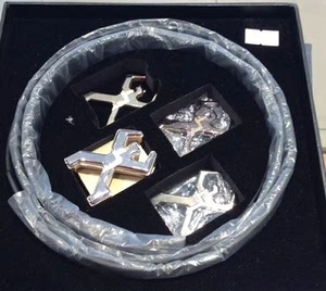 劲霸皮带小金人