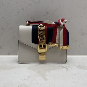 gucci/古驰白色sylvie系列小号绸带链条包