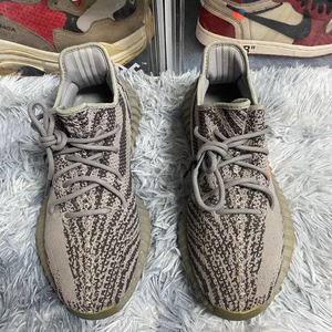 yeezy 350新灰橙 44.5码原盒 下地不多橙色很新