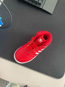 迪达斯官网三叶草儿童鞋春季新款男女童运动鞋，大红色 试穿 尺