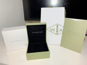 梵克雅宝手镯包装盒, 全新整套证书齐全,需要点拍【全新】一套