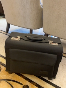 全新东航飞行员机长拉杆箱飞行箱登机箱