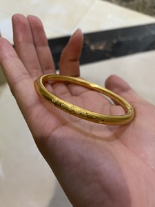 张万福9999足金手镯35.49克,尺寸好像是56不太记得了