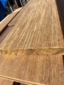 重蚁木俗称紫檀,产地巴西,有南美福泽之木美称 油性大,耐腐蚀