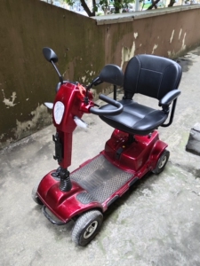 电动代步车品牌型号:英洛华w3433d