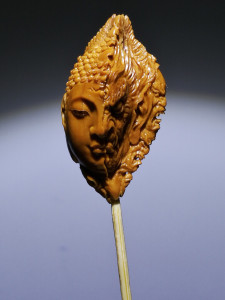 天鹰 大师 一念之间 橄榄核雕 重器天鹰大师作品,怪核2.