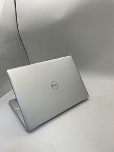 出台戴尔灵越5488金属超极本窄边框全面屏