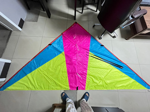 追风者3平大三角风筝,原价188元,仅放了1次有脏无伤,改玩