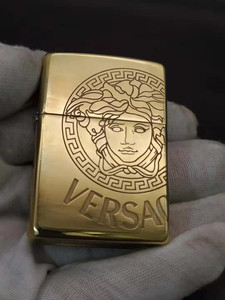 美杜莎范思哲联名潮牌zippo打火机正品纯铜光板精雕外壳,无