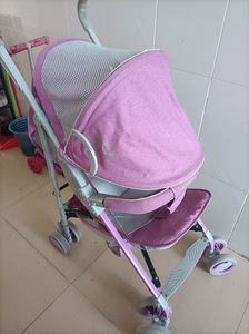 太空宝贝婴儿推车,孩子不愿意做,安全带坏了,比较凉快适合夏天