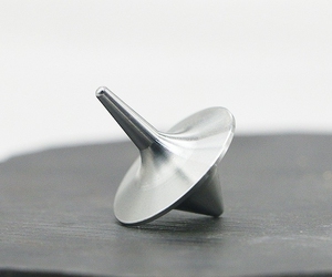 万物皆可发 金属陀螺铜制陀螺古铜指尖陀螺盗梦空间陀螺手转陀