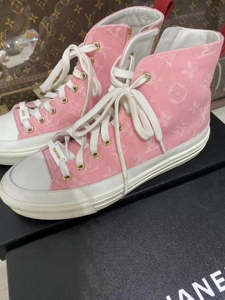 lv粉色牛仔帆布高帮运动鞋