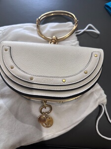 chloe半月包,成色如图.