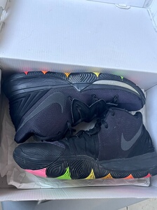 欧文5黑彩虹 43正品 鞋底磨损 想要的问就行 爽快包