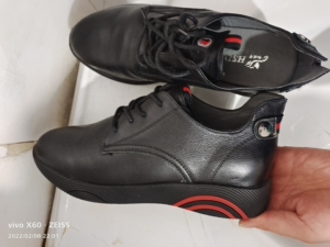 【全新】红绶带牛皮平底小皮鞋买小了,穿不了,有要的可以捡漏