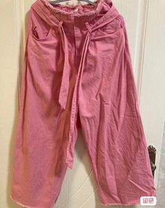 粉色阔腿九分牛仔裤，纯棉非常好搭配衣服