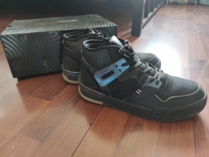 匹克太极910 43 超强踩屎感.买了就穿了不到10次.