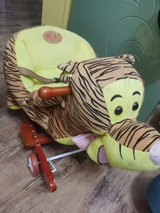 小老虎儿童摇摇马婴儿玩具车小木马实木宝宝摇摇车周岁礼物