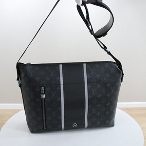 出正品lv fragment 联名藤原浩闪电斜挎包