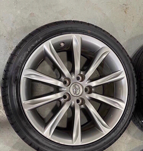 18寸丰田锐志原厂轮毂轮胎靓货一套