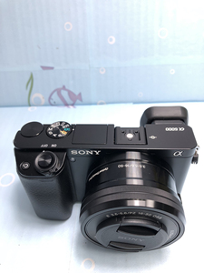 索尼a6000 带1650镜头,套机,快门数才4649次,非