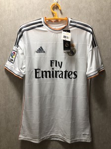 000人付款淘宝皇马球衣1314赛季欧冠决赛主场7号c罗 4号拉莫斯 8卡卡