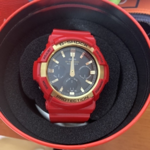 卡西欧狗年限定手表,专柜买的,99新,买了基本没带过,全套包