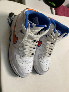 耐克板鞋男空军一号af1高帮尼克斯前面有一点点破皮最后一