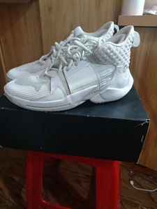 正品耐克气垫zoom aj威少1代纯白实战篮球鞋男款43码,_阿里巴巴找货