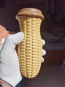 一把玉米棒子蝈蝈葫芦,梨木口盖塑料蒙芯,有瞎膜,已刷儿茶,出