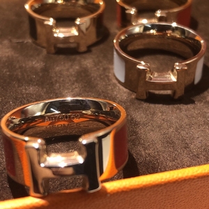 【正品】爱马仕 h字母 轻奢 戒指 潮流 情侣 好看而且可玩