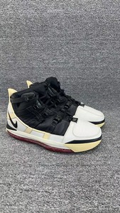 nike lbj3 黑白红  耐克 詹姆斯三代 黑白红