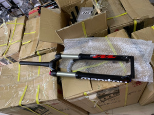 manitou马尼托m30气压前叉26寸前避震气叉椎管快拆版