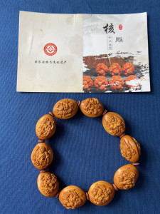 橄榄核雕,大师童淳手作,纯手工雕刻,成色完美,十八罗汉,栩栩
