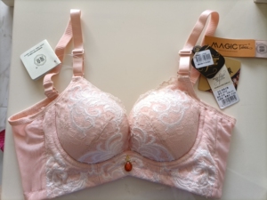 全新魔素32a大牌专柜正品文胸.高侧收,超聚拢.实物更美.原